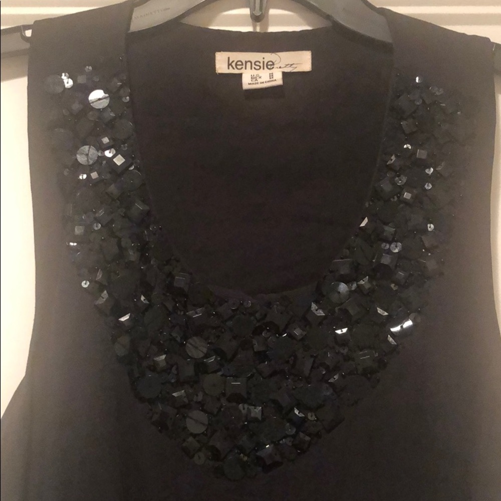 Beautiful slightly racerback Kensie mini dress